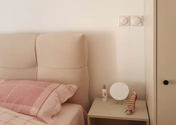 Maja Feels Like * Skopje